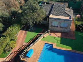 Precioso Chalet con Piscina, Parquing y Barbacoa. A 15min de las mejores playas de la Costa Brava. - ES-209-88